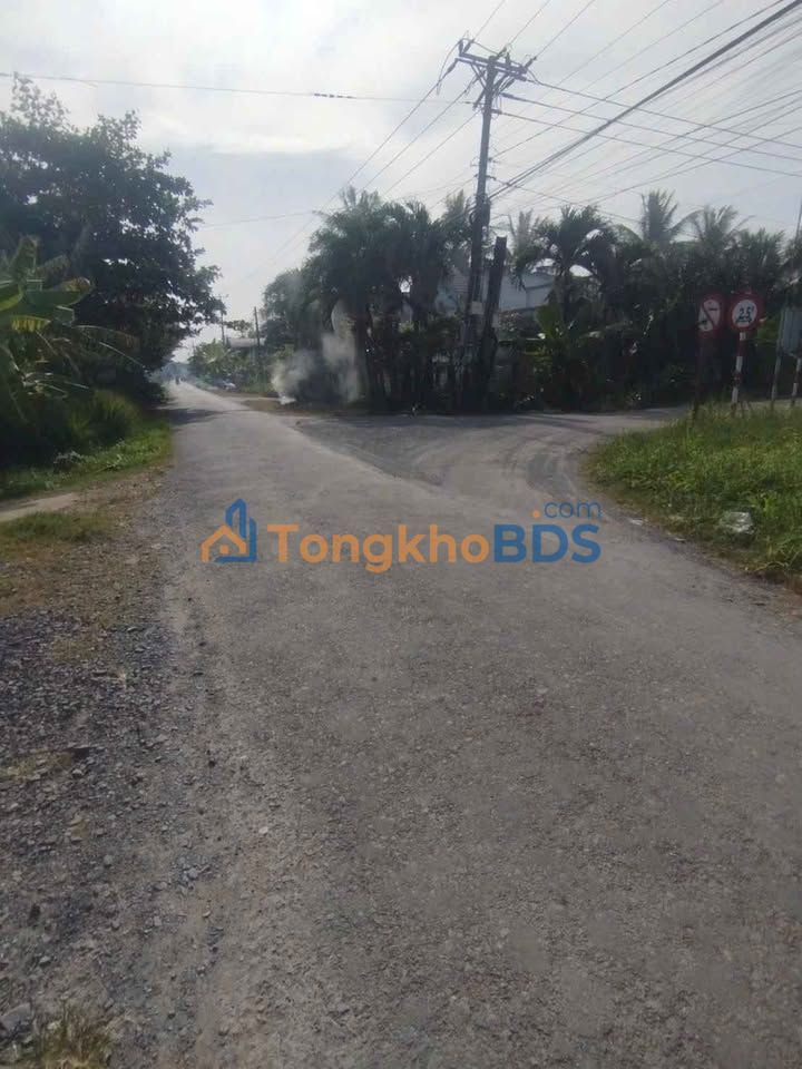 Bán Gấp Đất 2 Mặt Tiền Phong Nẫm, Bến Tre - 2225m² Sẵn Sổ Hồng