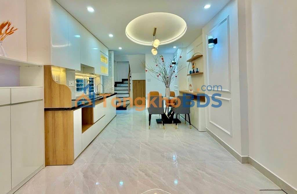 Nhà Hẻm VIP Huỳnh Văn Bánh, Phú Nhuận - 140m², 5 Tầng, Xe Hơi Đỗ Cửa - 8 Tỷ