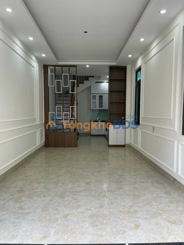 Nhà 5 Tầng Yên Nghĩa 30m² - Ô Tô Tới Cửa Giá 4.15 Tỷ