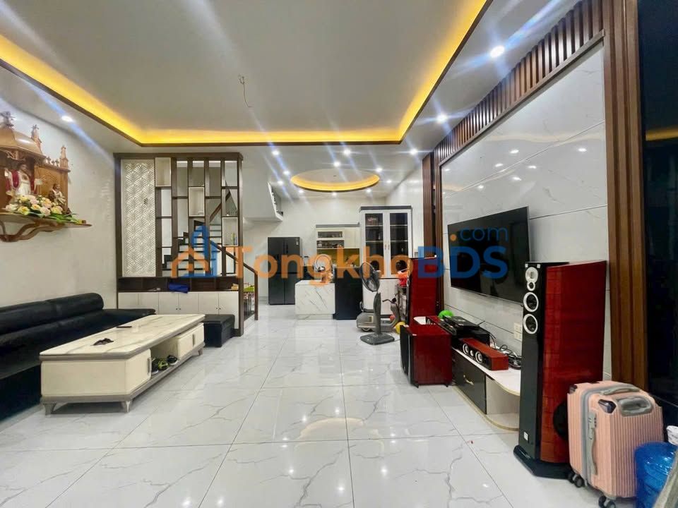 Nhà 43m² Hải An, 3PN, Oto vào nhà - Giá 2.6 Tỷ