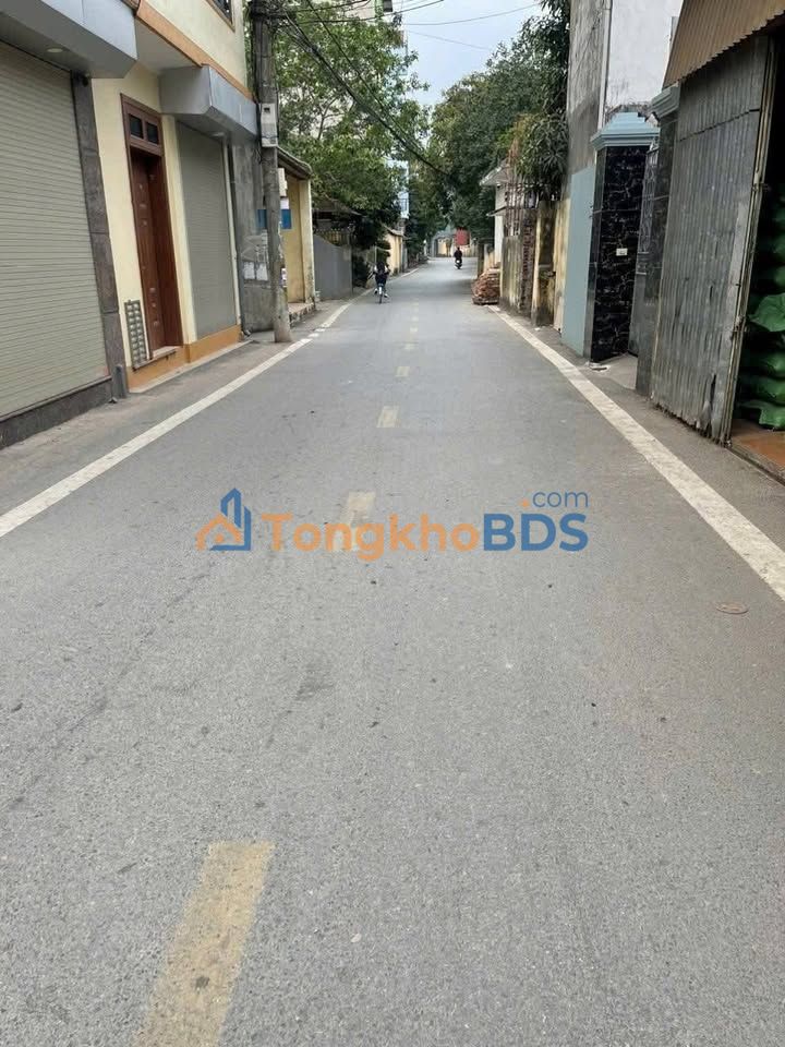 Nhà Phố Nhổn 30m² Lô Góc - Ô Tô Sát Nhà - 5 Tỷ