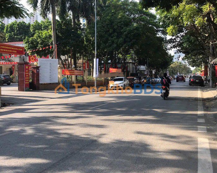 Nhà phố Hà Đông 34m² - 3 tầng, ô tô cửa, sổ đỏ sẵn