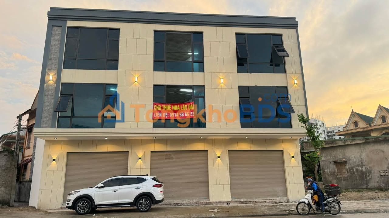 Cho thuê nhà 3 tầng mặt tiền 15m đường Lý Thường Kiệt, TP Vinh - Giá 30 triệu/tháng