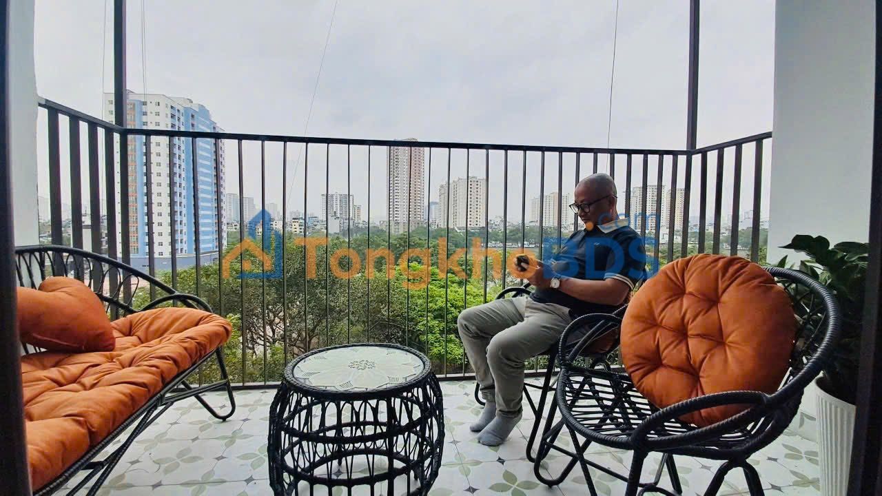 Bán Căn Hộ Góc Hồ Đền Lừ 70m² - 3 Ban Công, Sổ Đỏ Riêng