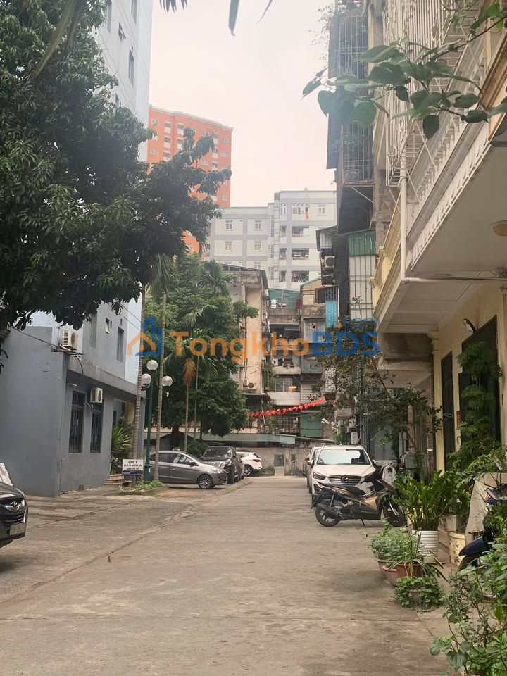 Nhà Ngõ 120 Hoàng Quốc Việt 54m² x 3 Tầng - Kinh Doanh Nhỏ, Oto Đỗ