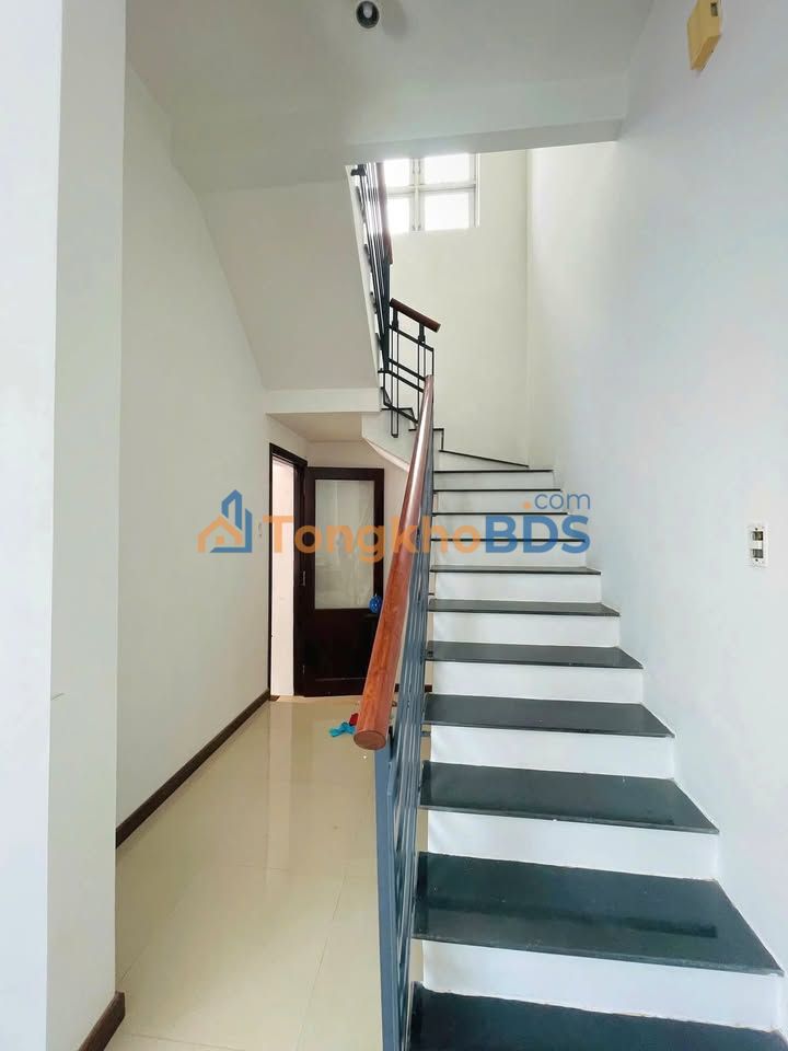 Cho Thuê Nhà Mặt Tiền Đường B1 Ninh Hòa - 4PN, Kinh Doanh Tốt