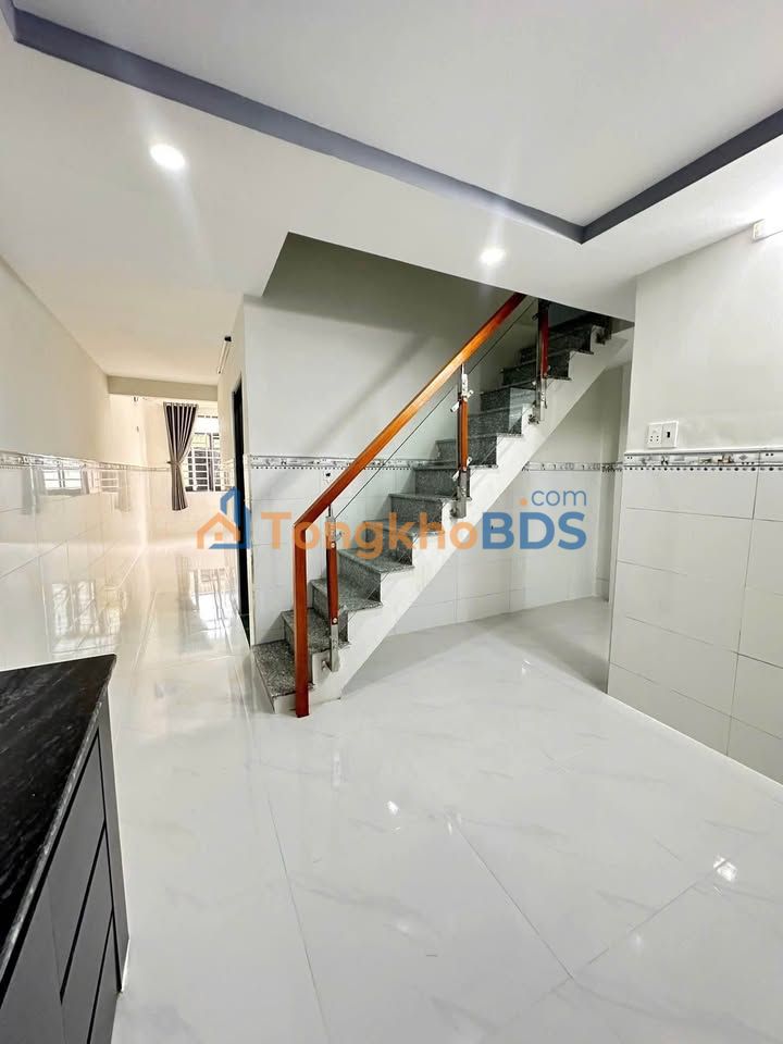 Nhà 55m² Hóc Môn - 3PN, Sổ Đỏ Chính Chủ, Giá 1.65 Tỷ