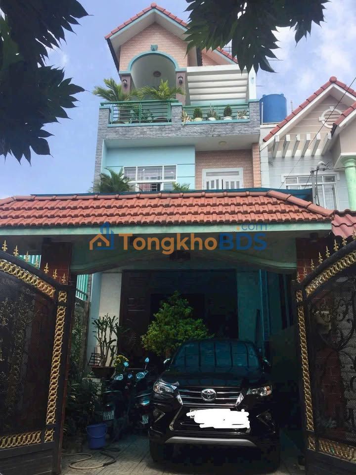 Nhà 3 Tầng Mặt Tiền QL13 Thủ Đức - 105m², Full Nội Thất Gỗ - Giá 8 Tỷ