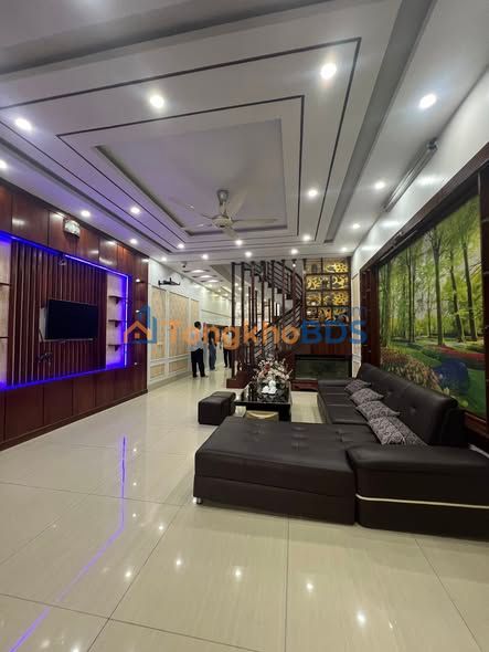 Cho Thuê Nhà 3 Tầng Khai Quang, Vĩnh Yên - 4PN Full Nội Thất, Giá 16 Triệu