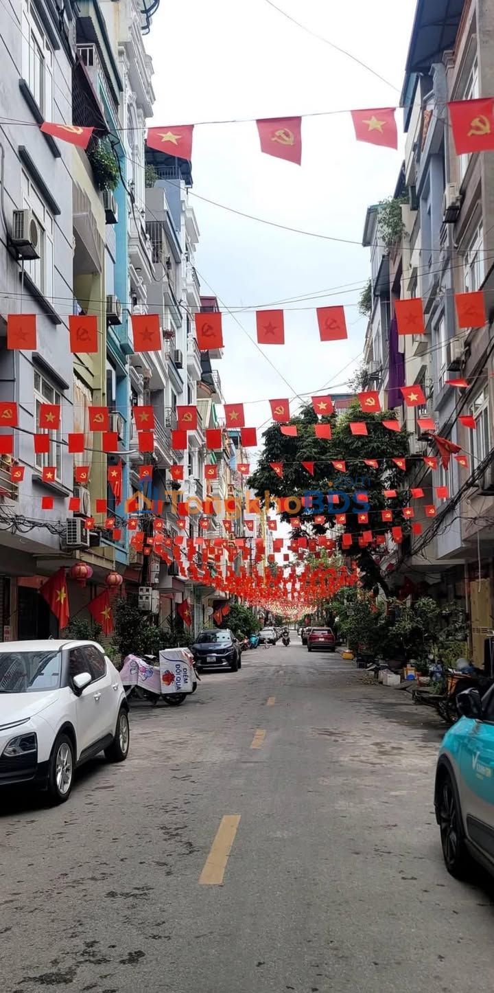 Nhà Mặt Phố Trần Đăng Ninh 35.2m² - 7 Tầng Thang Máy - Kinh Doanh Đỉnh Cao 16 Tỷ