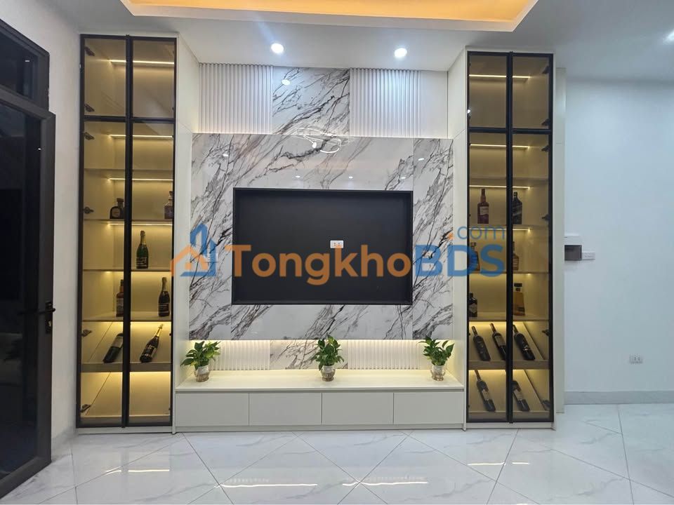 Nhà 33m² Hoàng Mai - Ngõ Thông 3 Gác, View Hồ Đền Lừ - Sổ Đỏ Chính Chủ