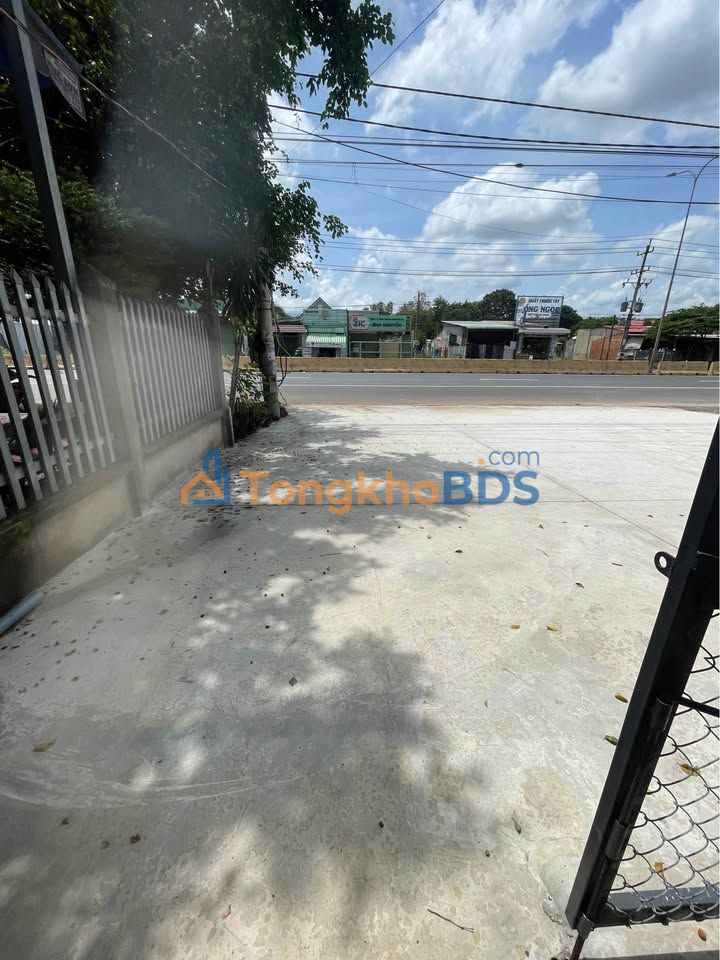 Cho thuê nhà mặt tiền QL13, Chơn Thành, Bình Phước - Vị trí đắc địa, kinh doanh/ở tốt