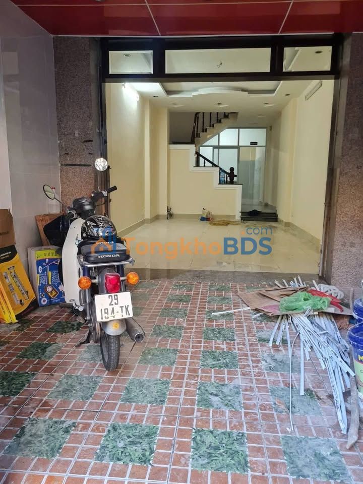 Cho thuê nhà 1 sẹc Lê Văn Việt, Q9 - 240m² kinh doanh đỉnh