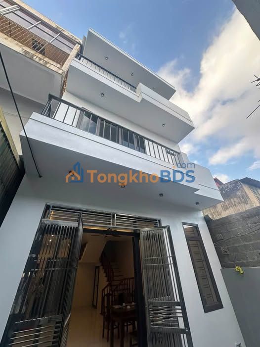 Nhà 3 Tầng Phú Xuân 50m² - Giá 2 Tỷ - Gần Đại Phú