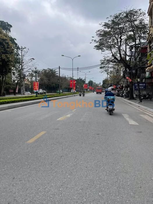 Nhà 3 Tầng Sân Cổng Phù Nghĩa - Trường Chinh 54.5m² Giá 2.3 Tỷ