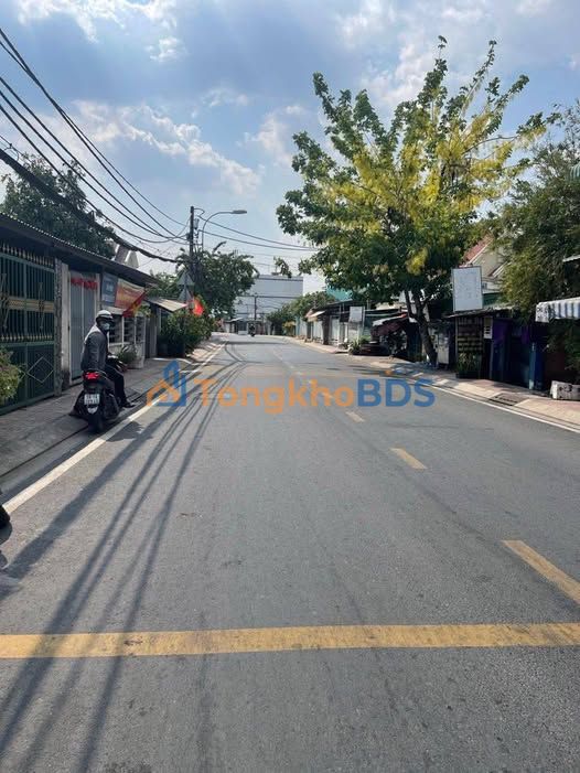 Nhà Mặt Tiền Kinh Doanh Hóc Môn - 257m² - 10.7 Tỷ - Sẵn Sàng Ở Ngay