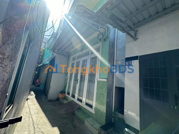 Nhà Nguyên Căn 40m² Hẻm Nguyễn Trung Trực, Rạch Giá - 3.3 Triệu/Tháng