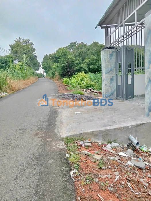 Nhà Đường Nhựa Tây Hoà 120m² - Sổ Hồng Full Thổ Cư, Giá 1.38 Tỷ