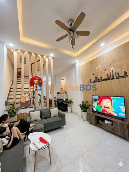 Nhà 3 Tầng 80m² Hiệp Bình Phước - 7PN, Sổ Hồng Riêng, Giá 6.6 Tỷ
