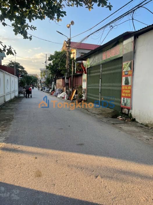 Bán đất tặng nhà 100m² Phường Tân Tiến, Bắc Giang - Giá 3 tỷ, ô tô tránh