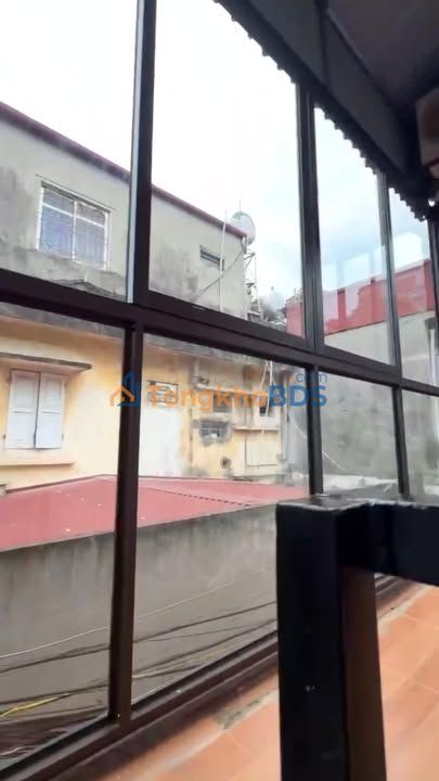 Nhà Tập Thể Mai Động 98m² - Sổ Đỏ Riêng, Full Nội Thất, Giá Thỏa Thuận