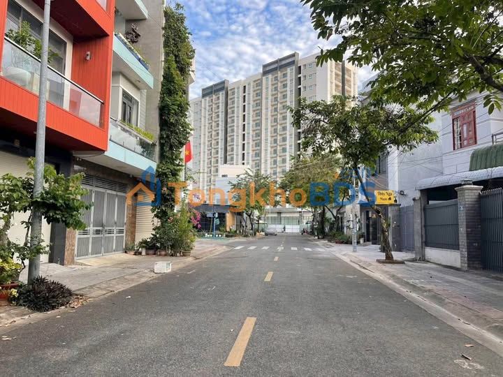 Nhà 240m² Mặt Tiền Lâm Quang Ky, Thủ Đức - 9.8 Tỷ, Sẵn Sàng Kinh Doanh