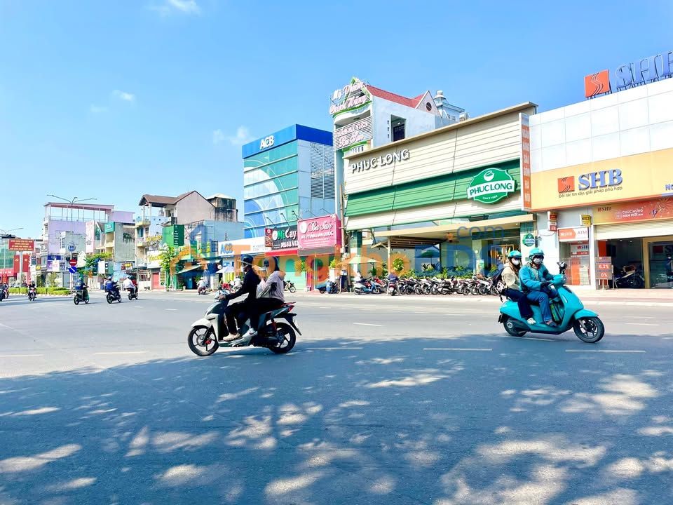 Nhà Mặt Tiền Nguyễn An Ninh Dĩ An 75m² - Kinh Doanh Sầm Uất, Giá 7.8 Tỷ