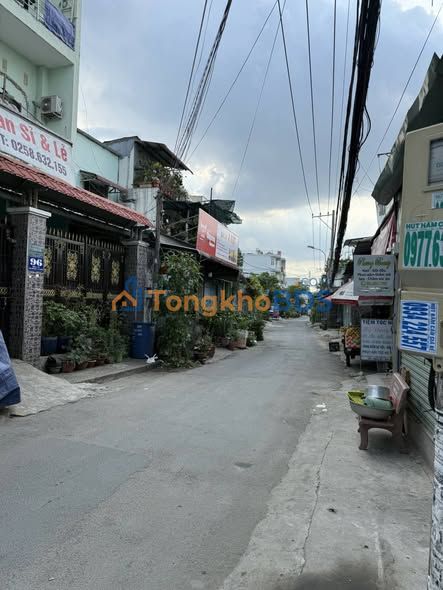 Nhà Mặt Tiền Q9 - Góc 2 Mặt Tiền 60m² Kinh Doanh Sầm Uất 4.2 Tỷ