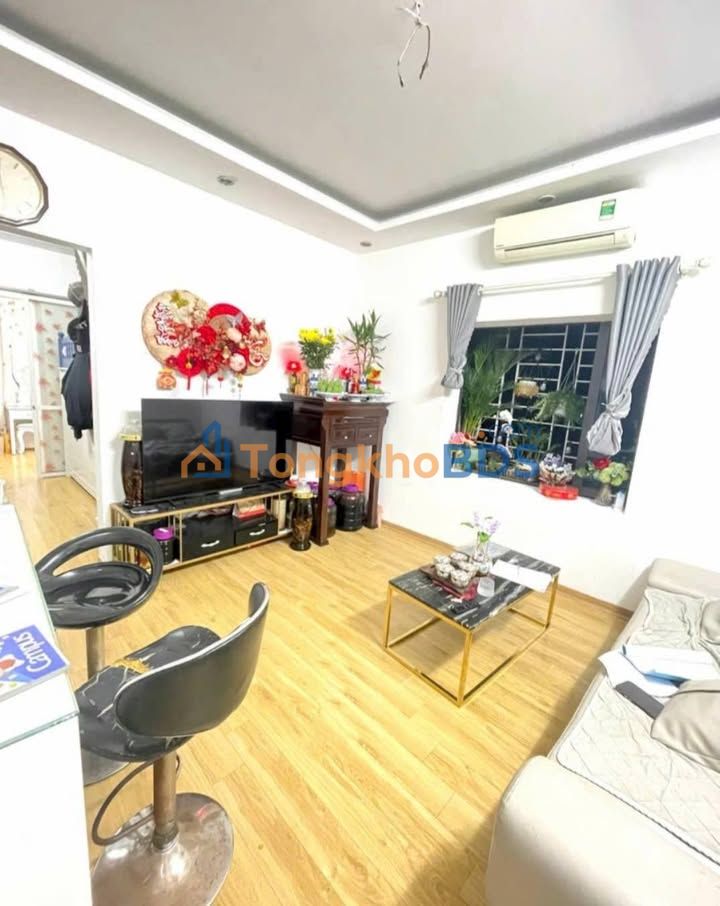 Bán Gấp Căn Hộ 70m² Tầng Thấp Phố Phương Mai, Đống Đa - Giá 4.x Tỷ