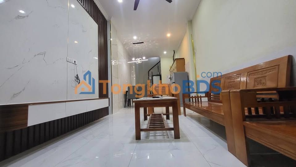 Nhà 3 Tầng Yên Nhân, Mê Linh - 40m², Giá 3.x Tỷ, Ô tô Đỗ Cửa