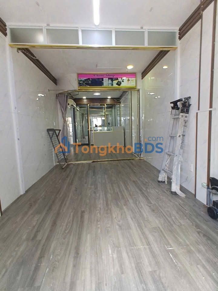Cho thuê Nhà Mặt Tiền 2 Mặt Tiền Cao Đạt Q5 - Kinh doanh Đa Ngành