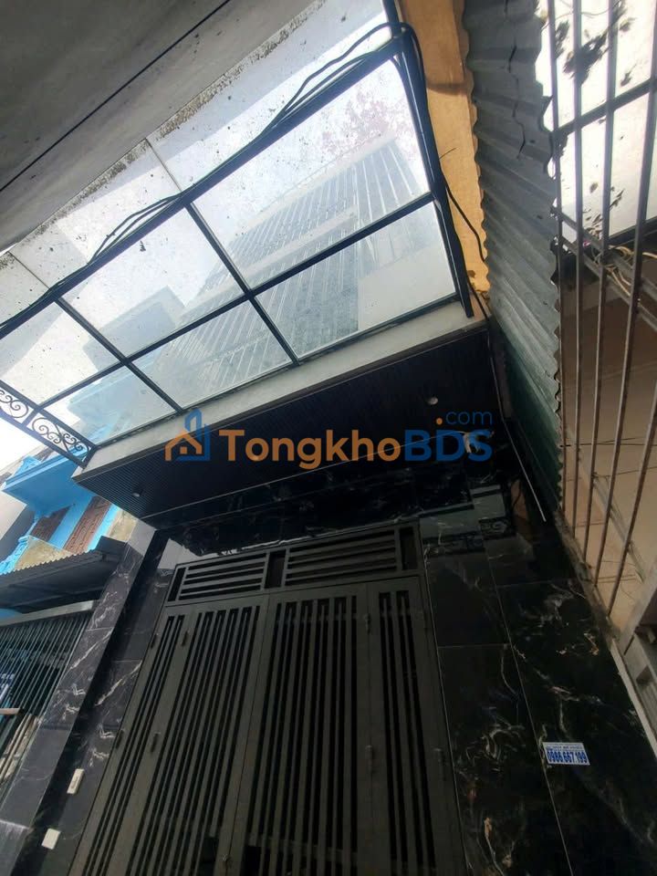 Nhà riêng Bát Khối, Long Biên 50m² 4 tầng, ô tô đỗ cổng - Giá 11 tỷ