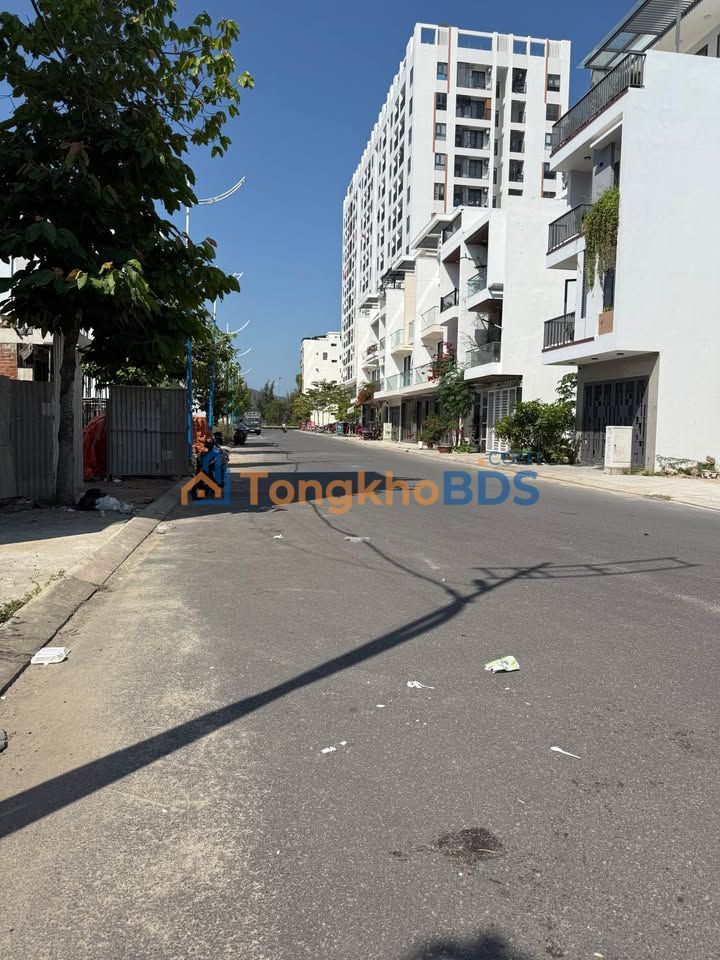 Nhà Thô VCN Ph Long 1 - 75m² Mặt Tiền B1 - 9.7 Tỷ