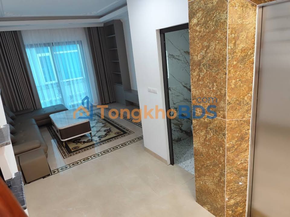 Nhà 5 Tầng Thang Máy, Ngõ Ô Tô Tránh - Sát Park City, Lê Trọng Tấn 45m² - 11.x Tỷ