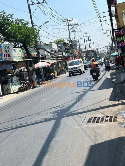 Bán Xưởng Hóc Môn 310m² Mặt Tiền Đường 12m - Giá 10.9 Tỷ