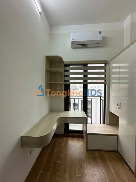 Cho thuê căn hộ 25m² Đê La Thành, Đống Đa - Sẵn Sàng Vào Ở Ngay!