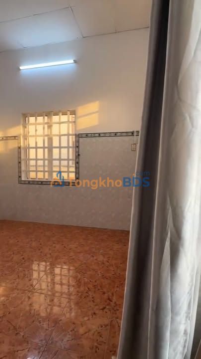 Nhà Mặt Tiền Lê Trọng Tấn Dĩ An - 3.5 Triệu/Tháng