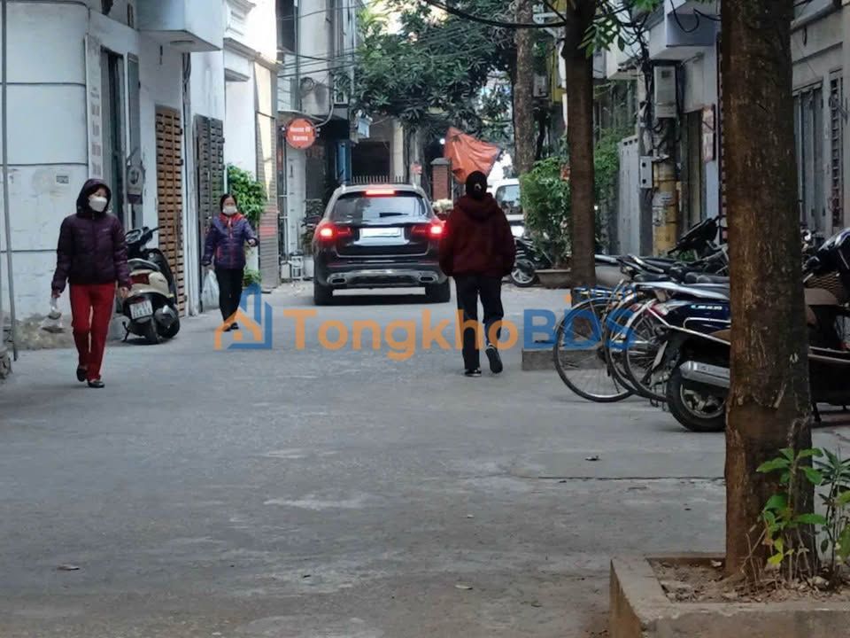 Nhà 5 Tầng Xuân Phương 40m² - 7 Chỗ Đỗ Cửa - Sổ Đỏ Sẵn Sàng