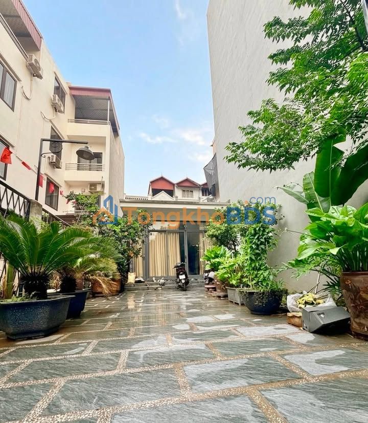 Đất Tặng Nhà Vườn Việt Hưng 160m² Sổ Đỏ - Giá 13 Tỷ