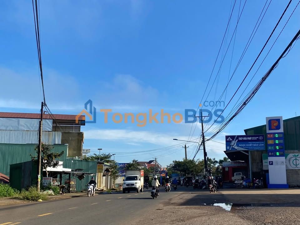 Nhà 100m² Thôn 15 Lộc Thắng, Bảo Lâm - Kinh doanh đắc lợi, view hồ