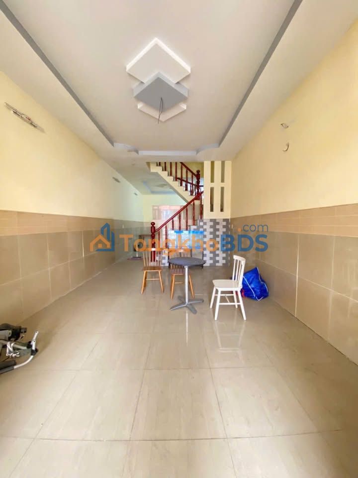 Nhà 3 Tầng Hẻm Xe Hơi Mễ Cốc Q8 - 4PN - 5.2 Tỷ