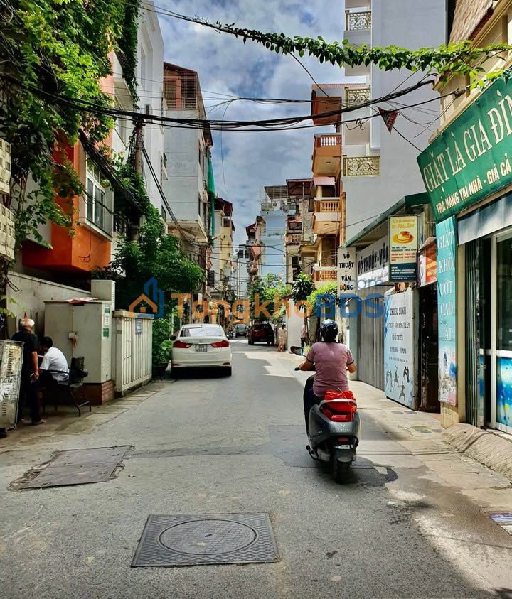 Đất Kinh Doanh Phú Diễn 46m² - Ô Tô Tránh, Sầm Uất - Sổ Hồng Vuông Vắn