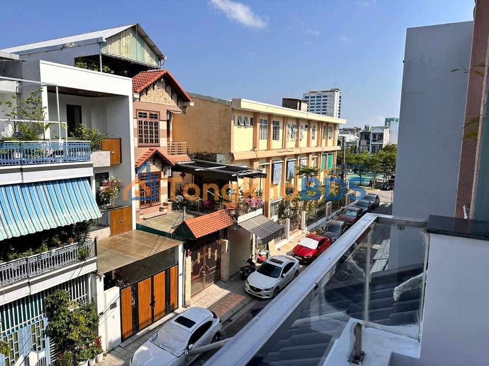 Cho thuê nhà 3 tầng 123m² MT Lê Vĩnh Huy, Hải Châu - Giá 25 Triệu