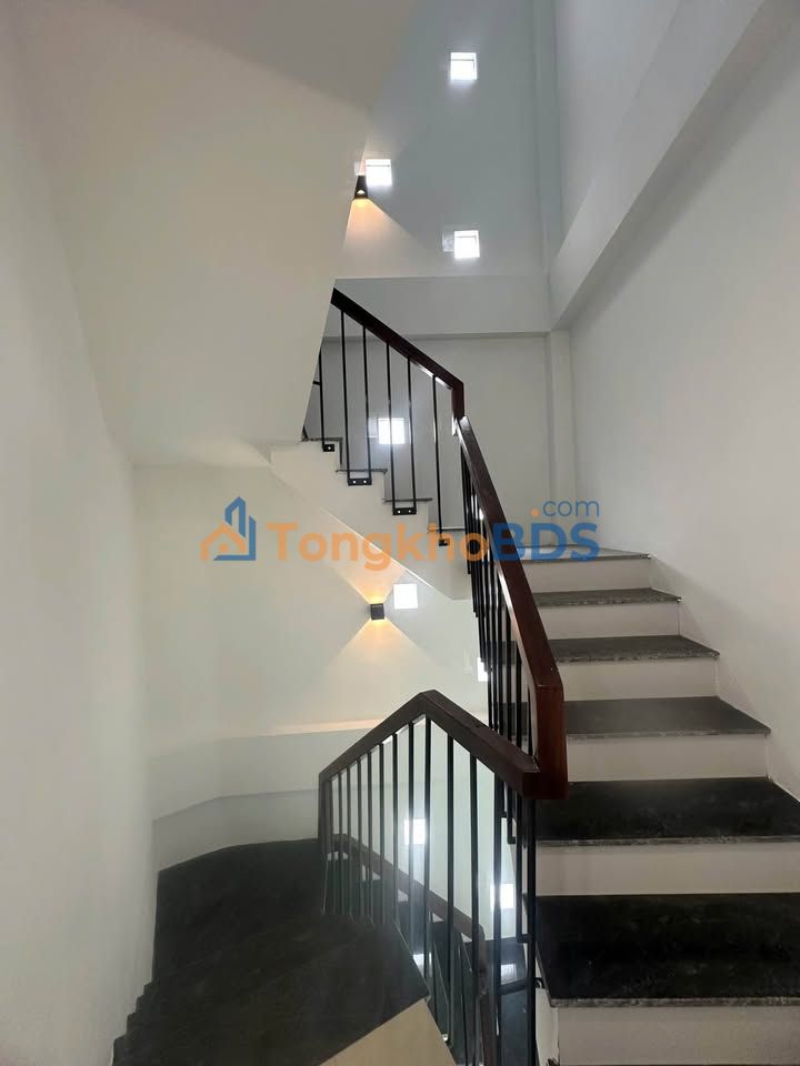 Nhà 3 tầng Vân Nội, Đông Anh 45m² - Oto đỗ cửa, hơn 4 tỷ