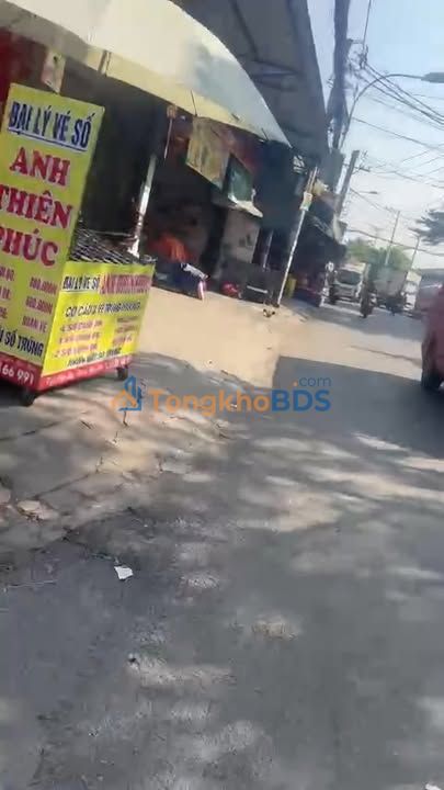 Nhà Hóc Môn 120m² Đường Ô Tô - Sổ Hồng Riêng Giá 4.5 Tỷ