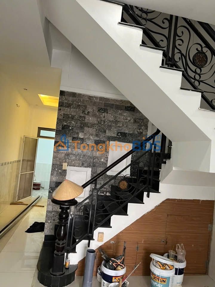 Nhà Nguyên Căn 2PN, Hẻm 8m Cầu Số 3, Quận 8 - 9 Triệu/Tháng