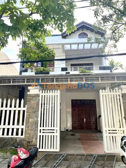 Cho thuê nhà 2 tầng mặt tiền Hoàng Quốc Việt, Huế - 140m², 3 PN, giá 10 triệu