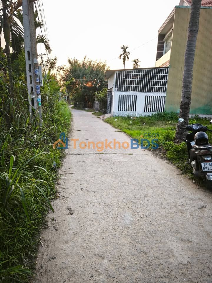 Đất Vàng Nghĩa Dõng 120m² - Tặng Kèm Lô Vuông Vức, Giá 1 Tỷ Sát Bến Xe Quảng Ngãi
