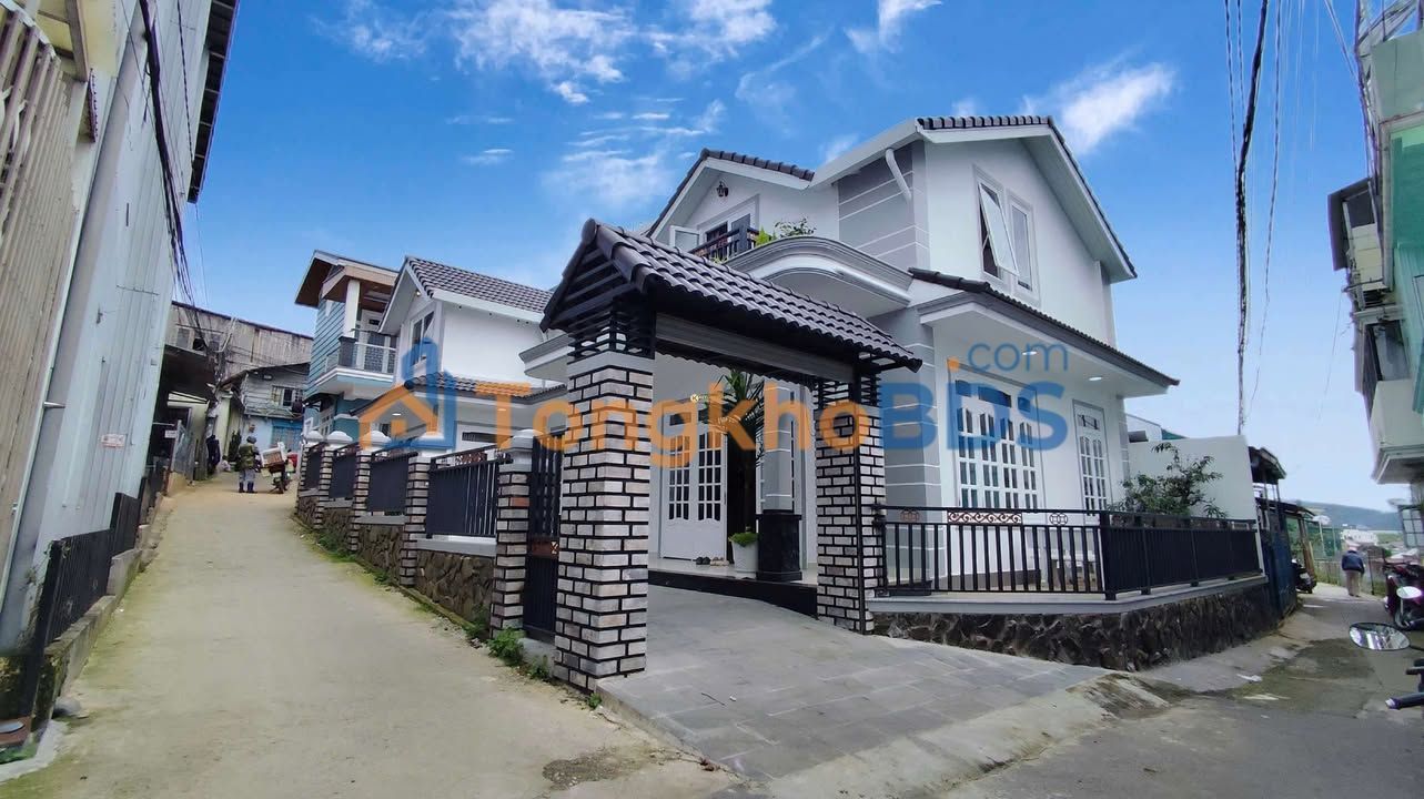 Villa Đà Lạt 197m² - Ngang 12m, Sổ Riêng, Giá 10.5 Tỷ