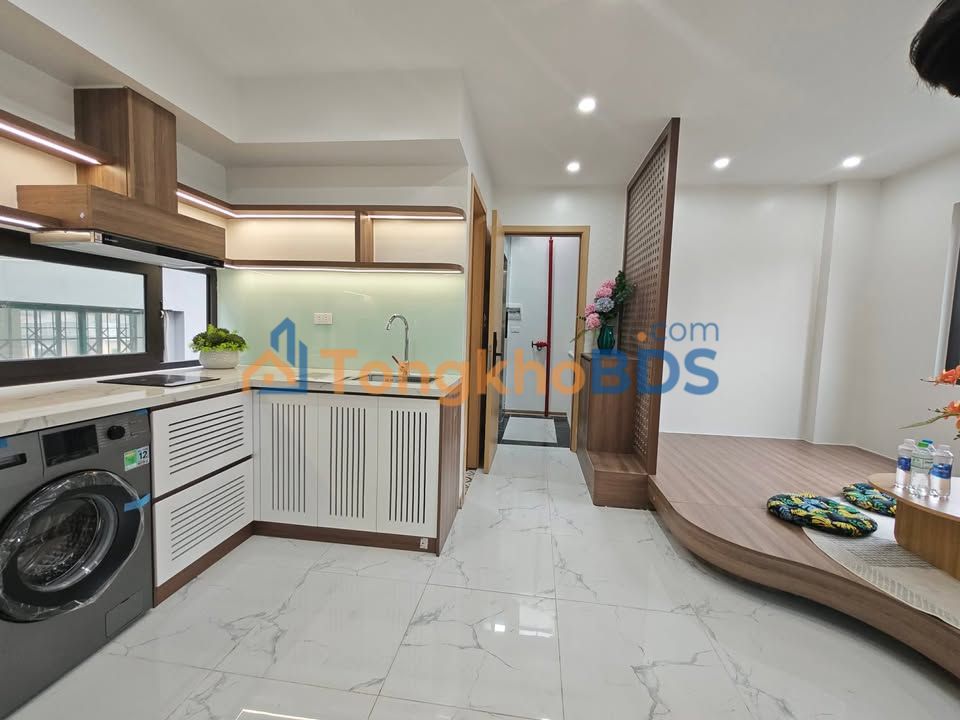 Nhà Phố Mặt Tiền Bạch Mai 50m² - Dòng Tiền 40 Triệu/Tháng - Sổ Đỏ Chính Chủ